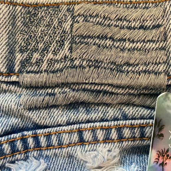 NWT Revice Laser Cut Jeans Distressed Size 27 - Picture 12 of 13